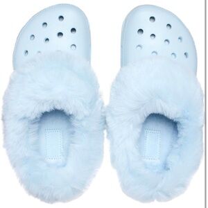 Crocs Mammoth Fur Clogs baby blue as 8 New with tags